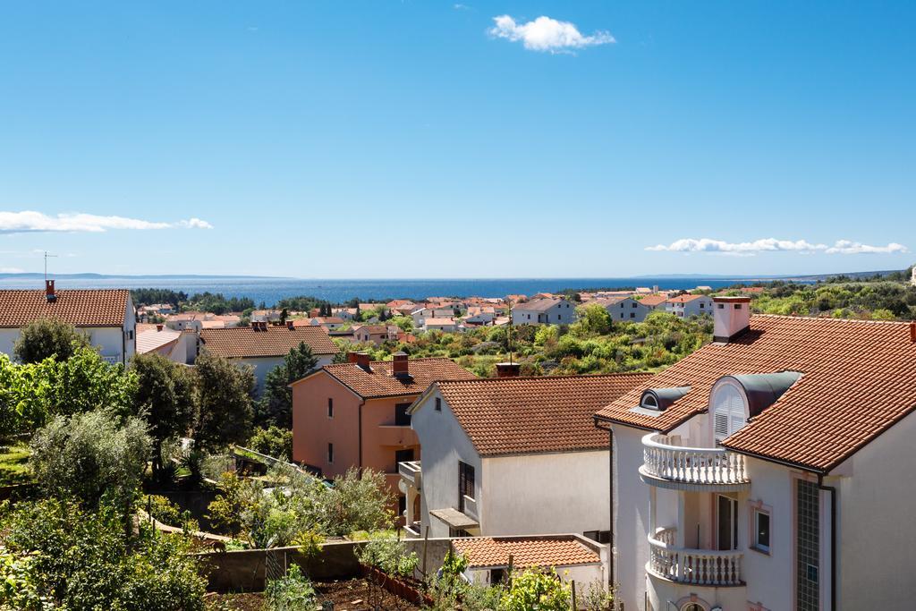 Apartment Nevenka Krk Town Bagian luar foto