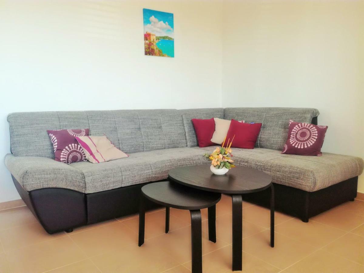 Apartment Nevenka Krk Town Bagian luar foto